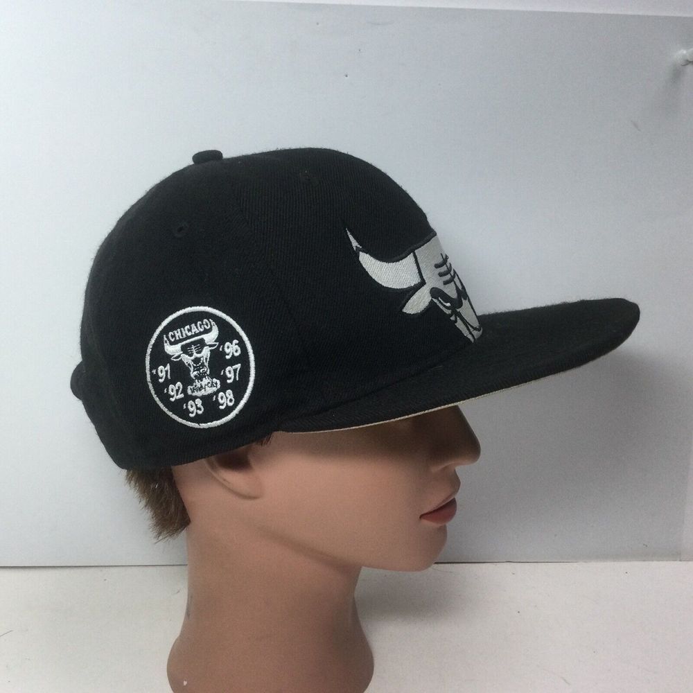 Vintage New Era 9fifty 90s Chicago Bulls Hat Black basketball wool SnapBack Cap - Picture 2 of 8